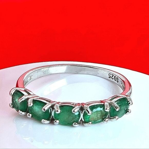 Natural Emerald 5x3.5mm 925 Sterling Silver Band 8.5 - Picture 1 of 10